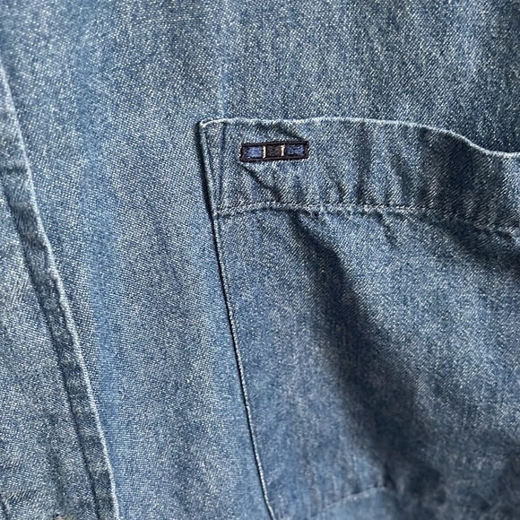 Vintage COLOURS by Alexander Julian button down denim shirt - Picture 3 of 9